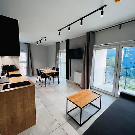 - Legnicka Business Center Apartment