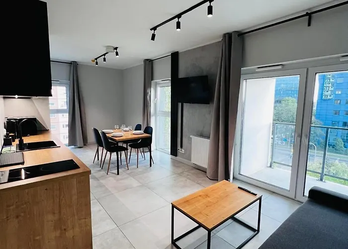 - Legnicka Business Center Apartment