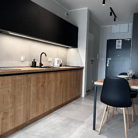 - Legnicka Business Center 아파트 *