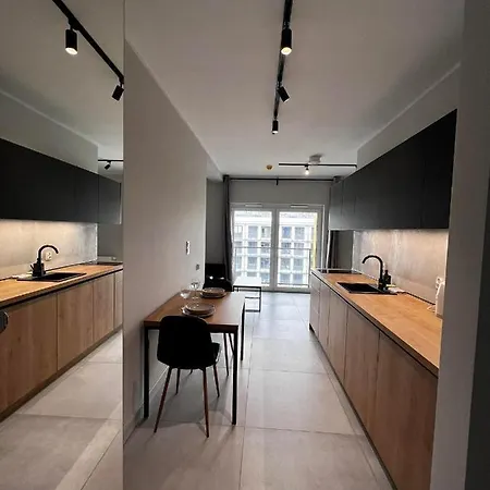 - Legnicka Business Center 아파트 브로츠와프