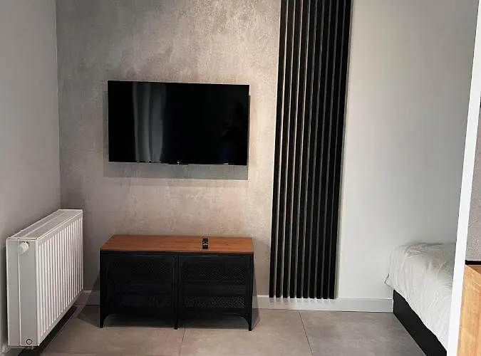 - Legnicka Business Center Apartment Wroclaw